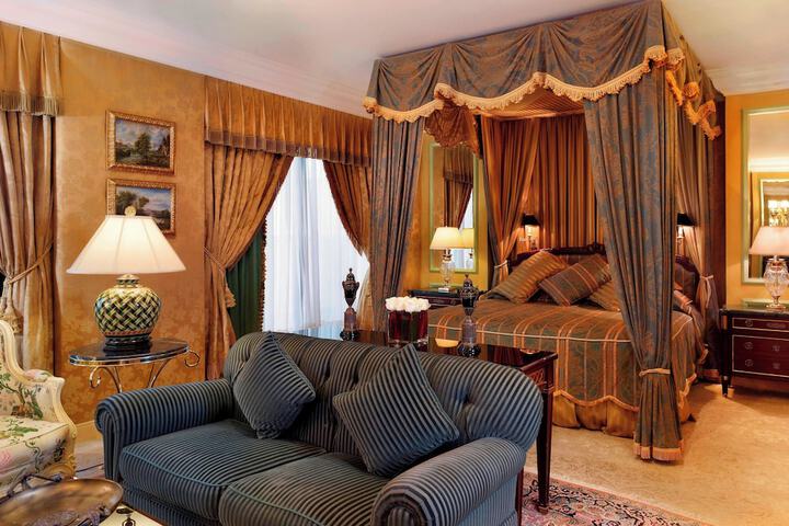Room 21 of 103