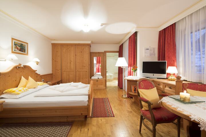 Room 14 of 110