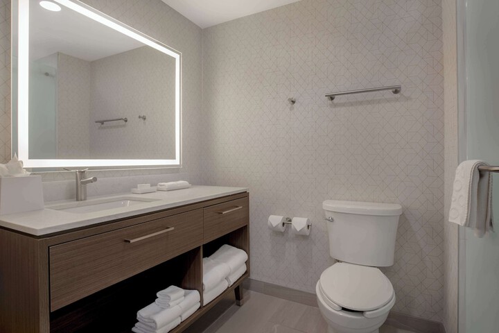 Room 18 of 37