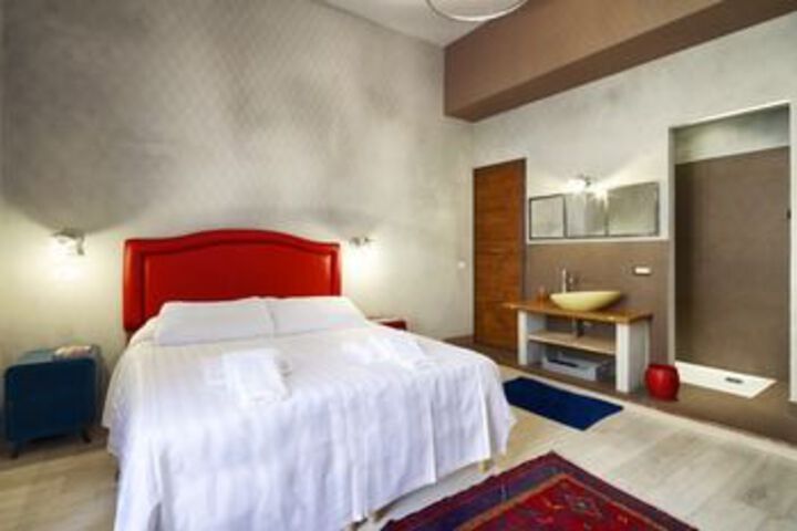 Room 32 of 45