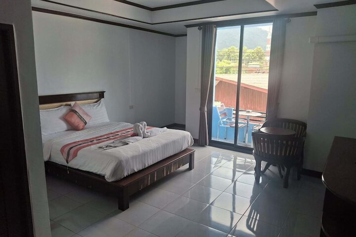 Room 35 of 71