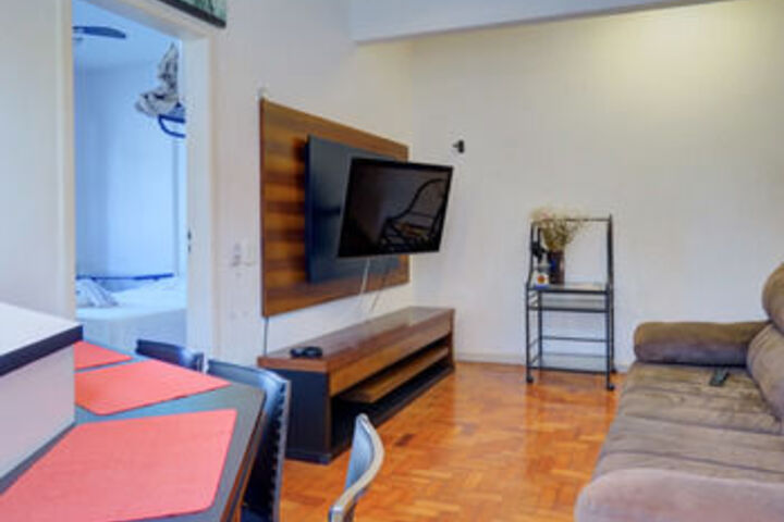 Room 13 of 20