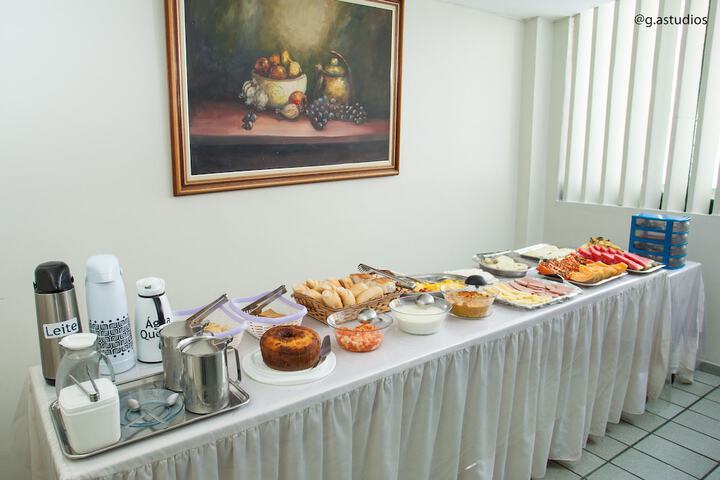 Dining 21 of 22