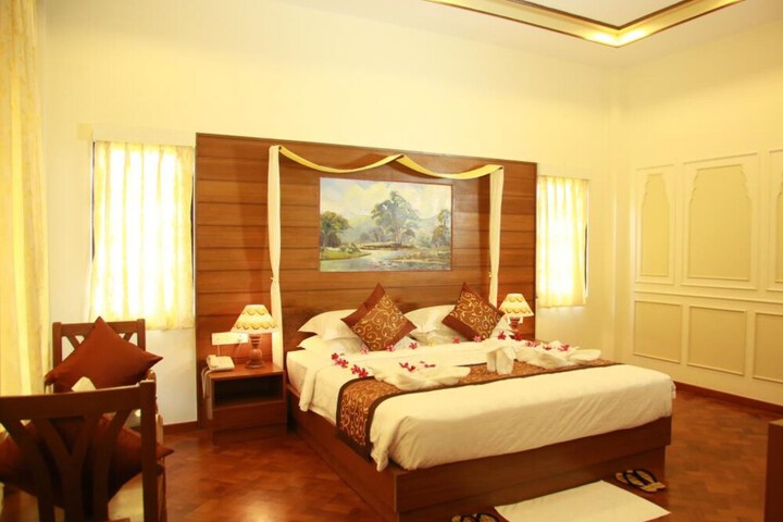 Room 5 of 76