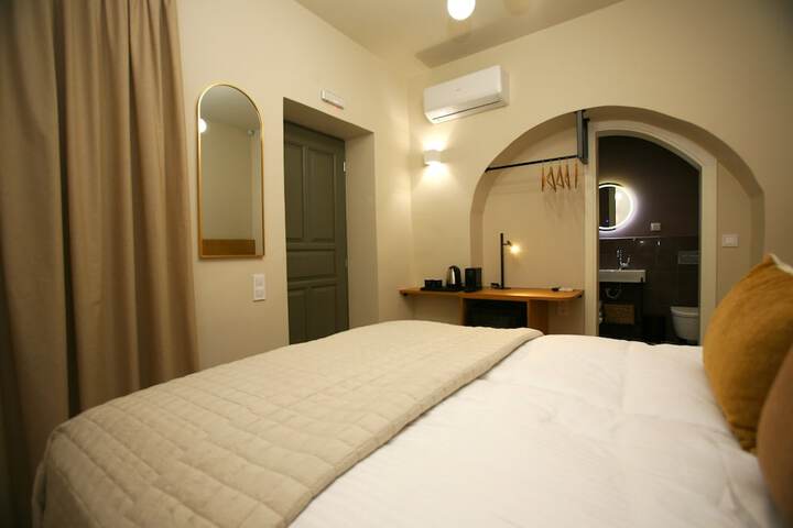 Room 9 of 86