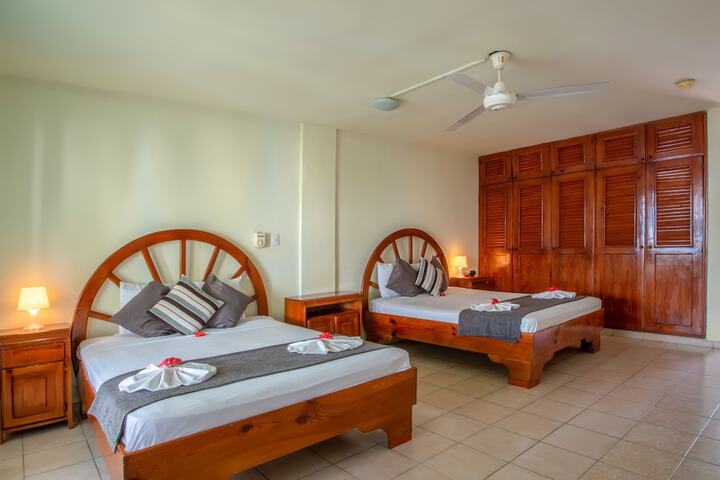 Room 6 of 27