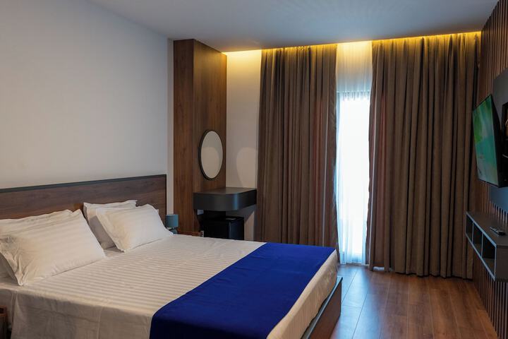 Room 28 of 75