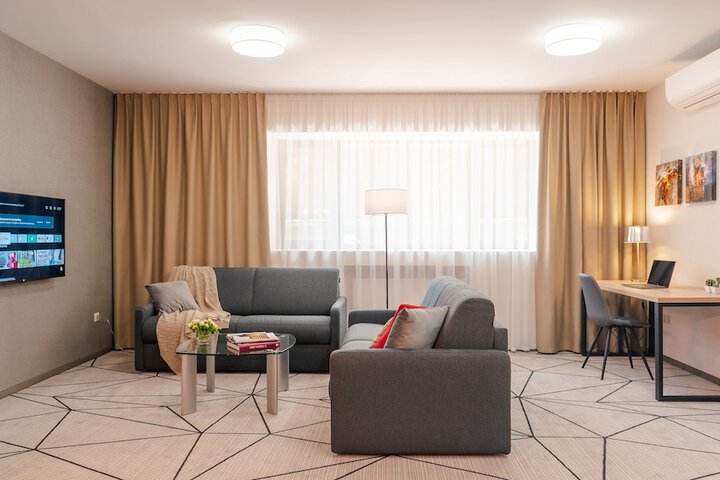 Room 23 of 38