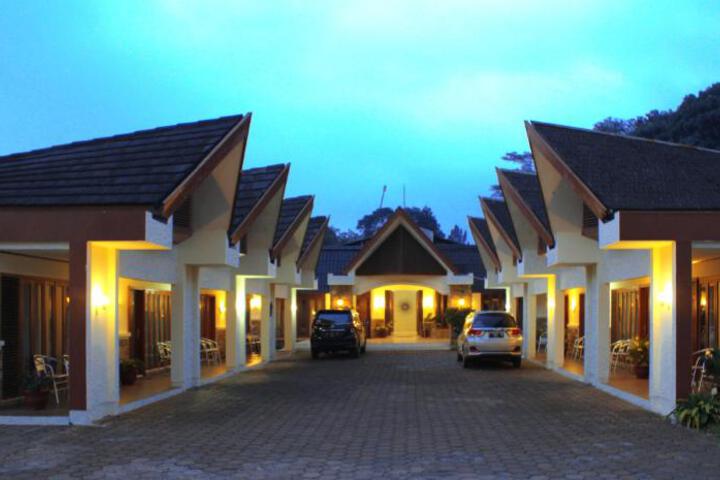 Hotel 7 of 42