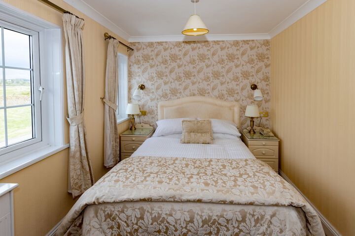 Room 5 of 15