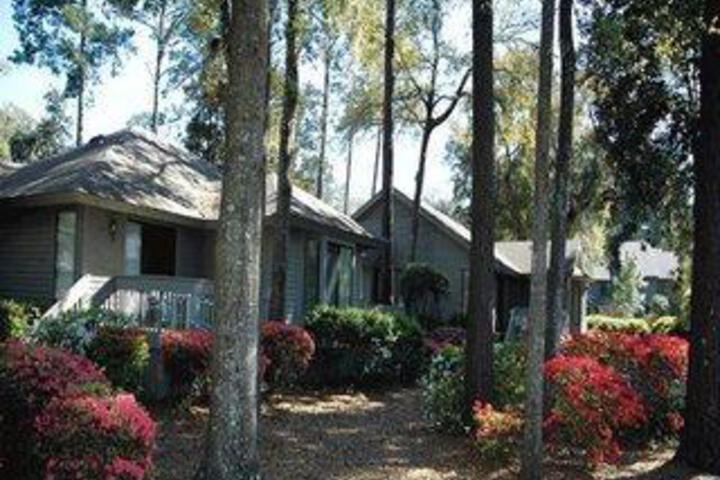Exterior of The Carolina Club