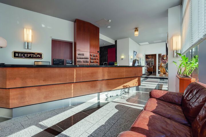 Guest Lobby