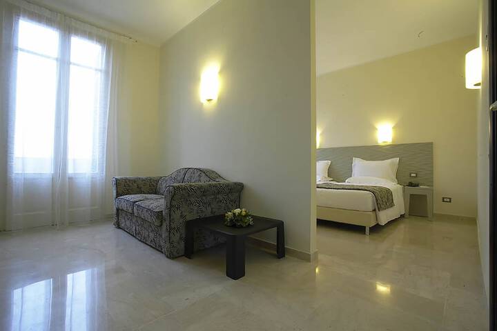 Room 12 of 52