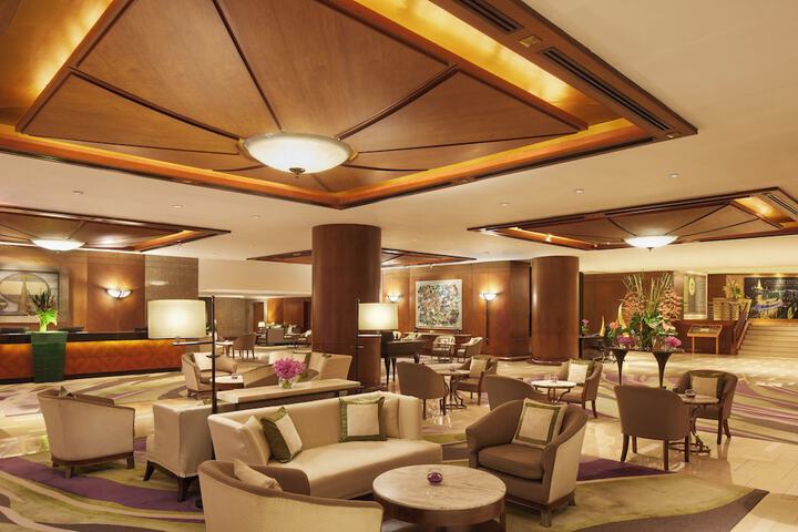 Entrance & Lobby