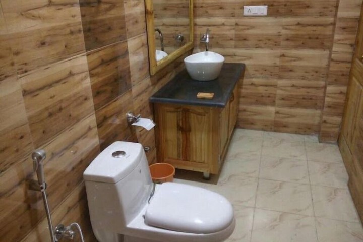 Room 12 of 21