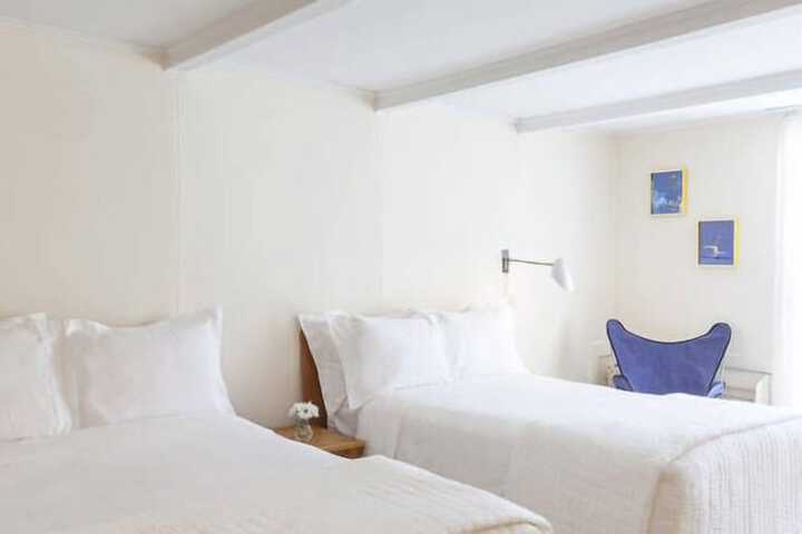 Room 5 of 13