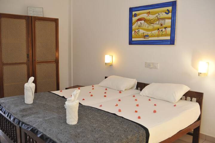 HIDEAWAY HIKKADUWA