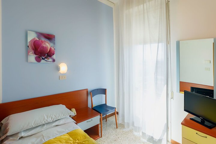 Room 3 of 13