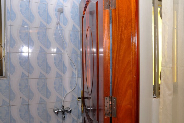Room 9 of 26