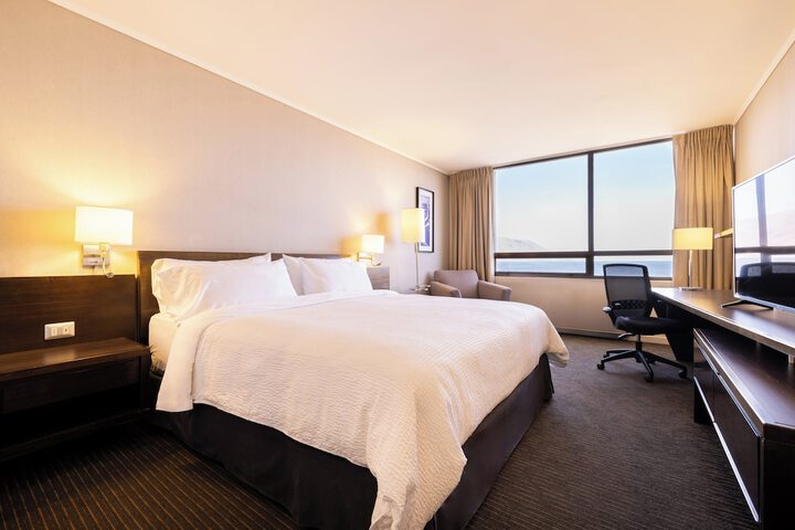 Room 4 of 72