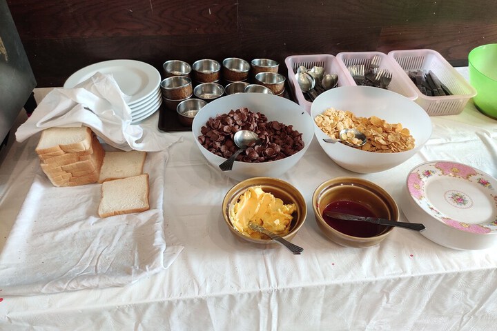 Breakfast/Coffee Service 8 of 12