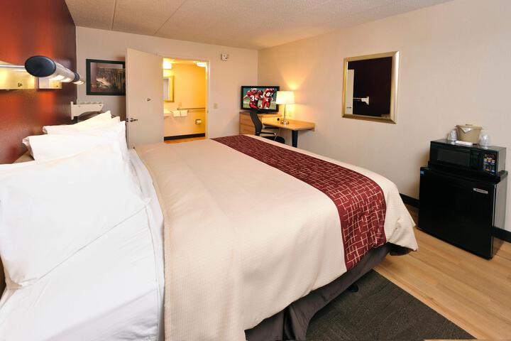 1 King Bed (14 of 19)