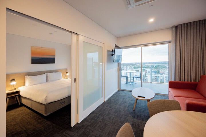 Room 18 of 29