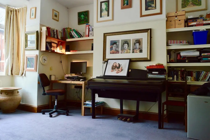 Room 2 of 15