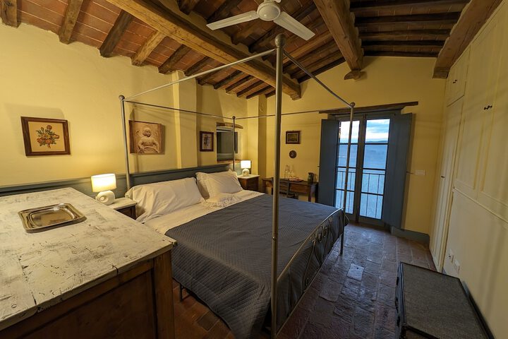 Room 14 of 282