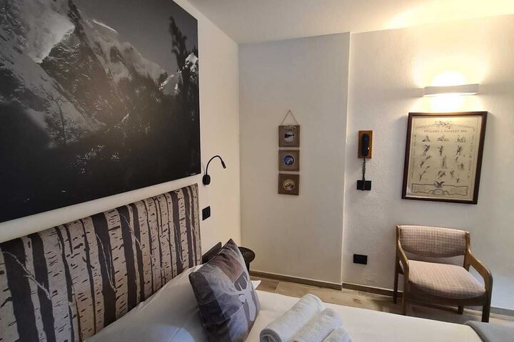 Room 10 of 70