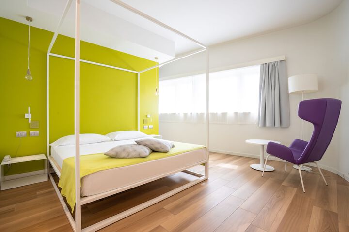Room 14 of 59