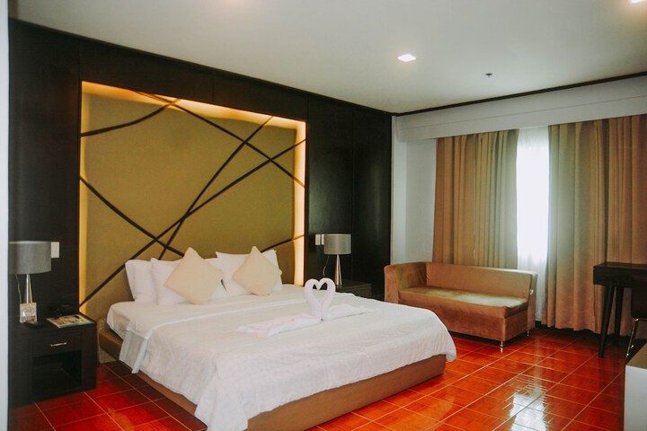 Room 4 of 26