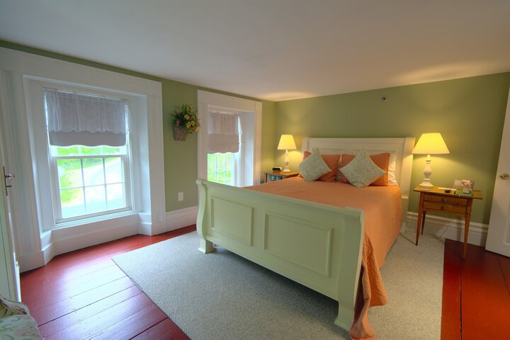Room 16 of 38