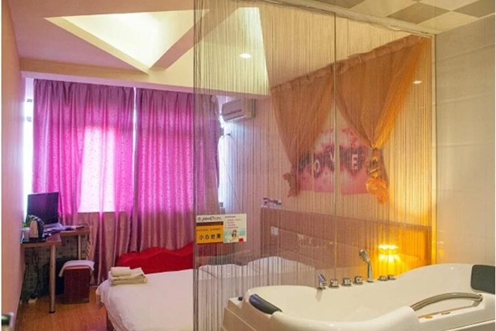 Room 2 of 12