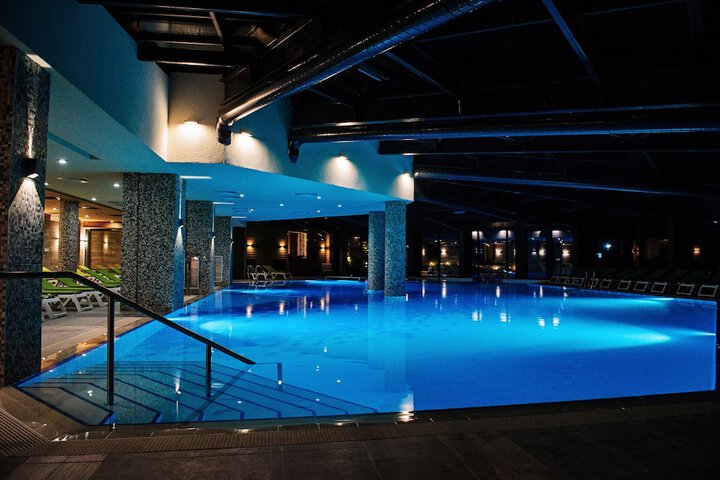 Pool 16 of 35