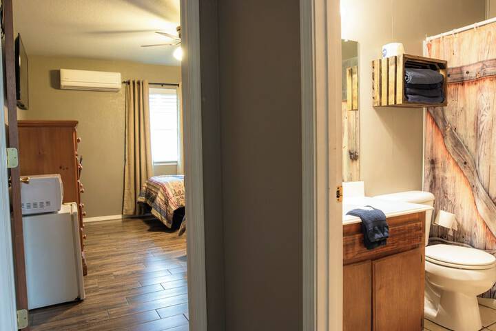 Room 890 of 917