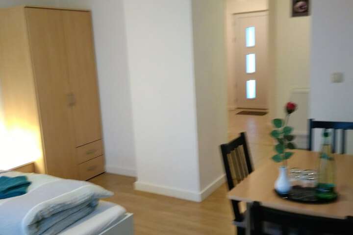 Room 3 of 64