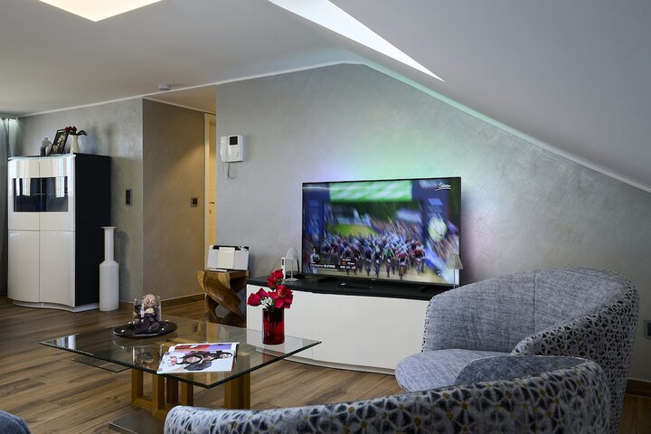 Room 355 of 645
