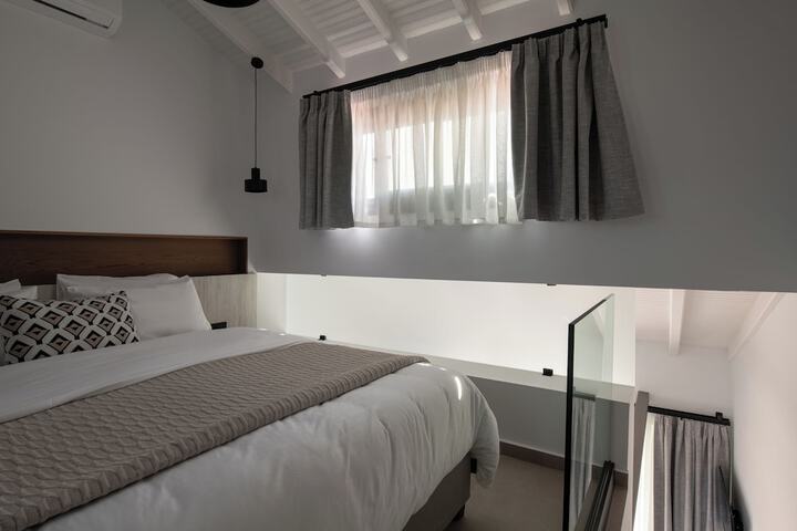 Room 7 of 43