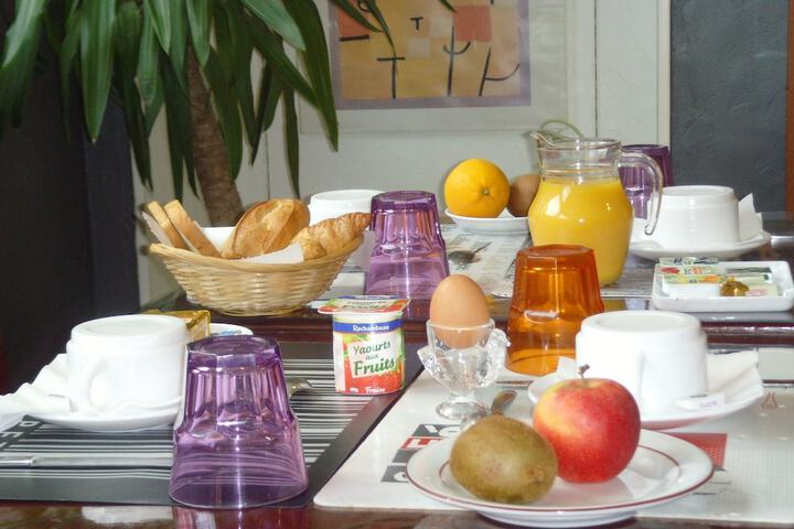 Breakfast/Coffee Service 16 of 26