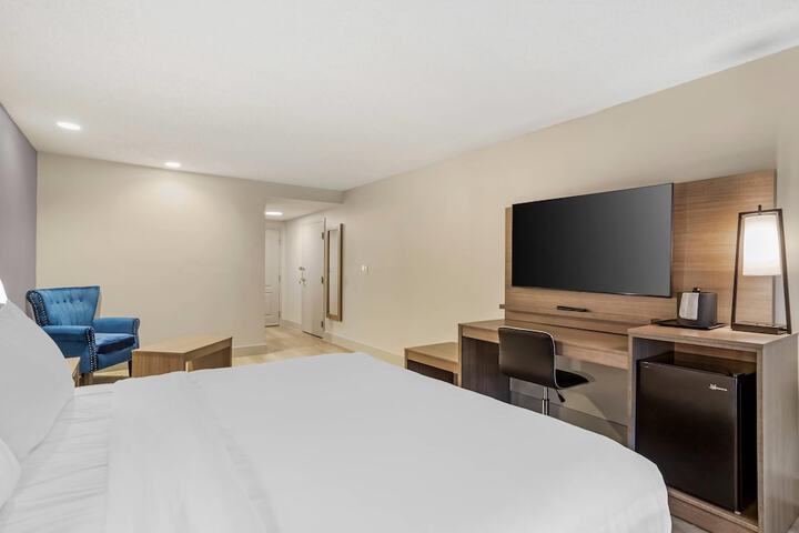 Room 21 of 82