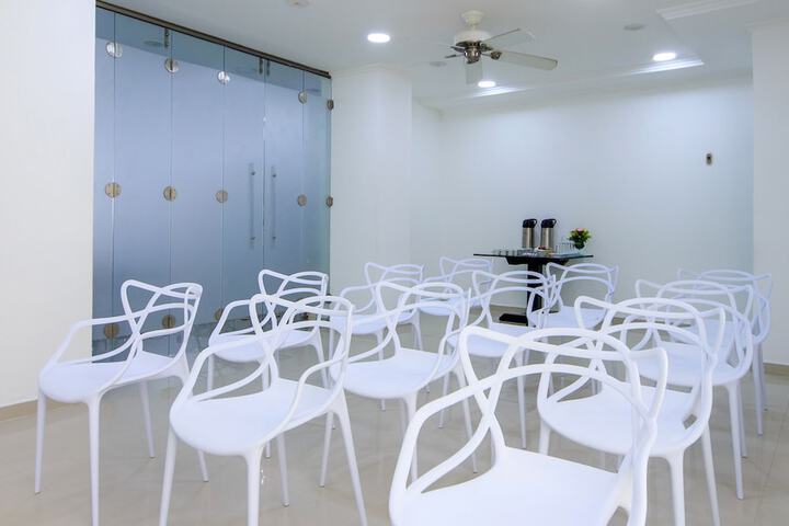 Meeting facility
