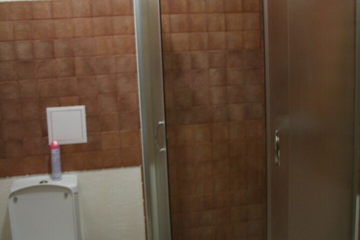 Room 24 of 37