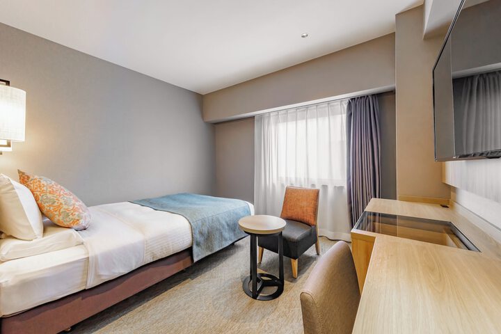 Room 10 of 61