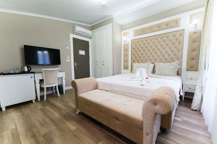 Room 44 of 131