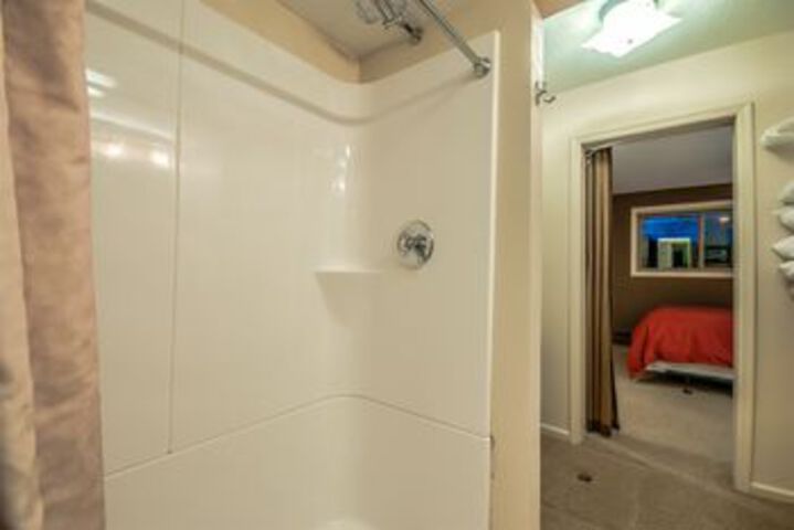 Room 22 of 168