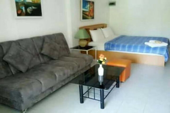 Room 9 of 20