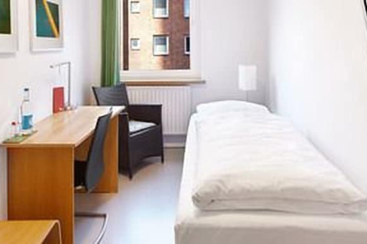 Room 4 of 47