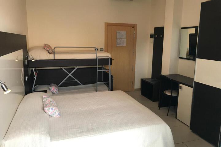 Room 28 of 36