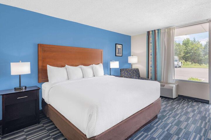 2 Double Beds (5 of 6)